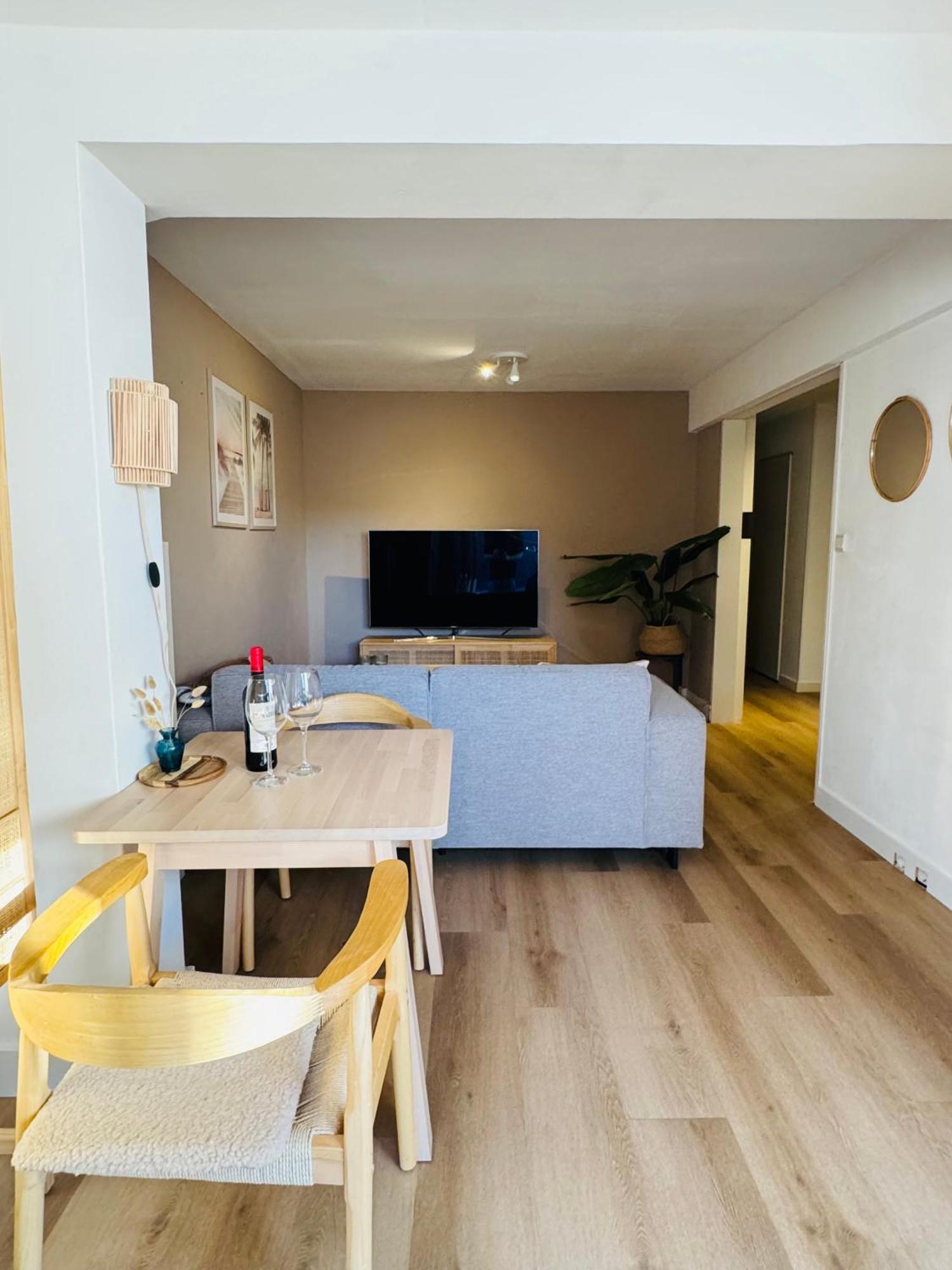 Hello Noordwijk - Souterrain Hoogwakersbosstraat 6 Apartamento Exterior foto